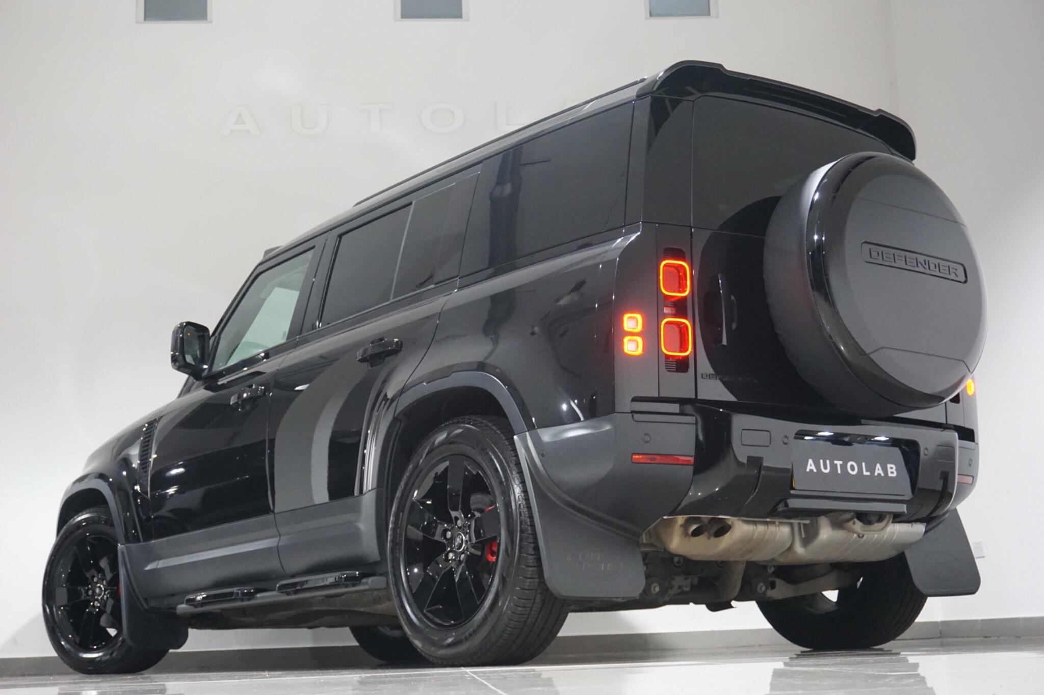 Land Rover Defender 110 3.0 D250 MHEV HSE Hard Top SUV Auto 4WD MWB Euro 6 (s/s) 5dr